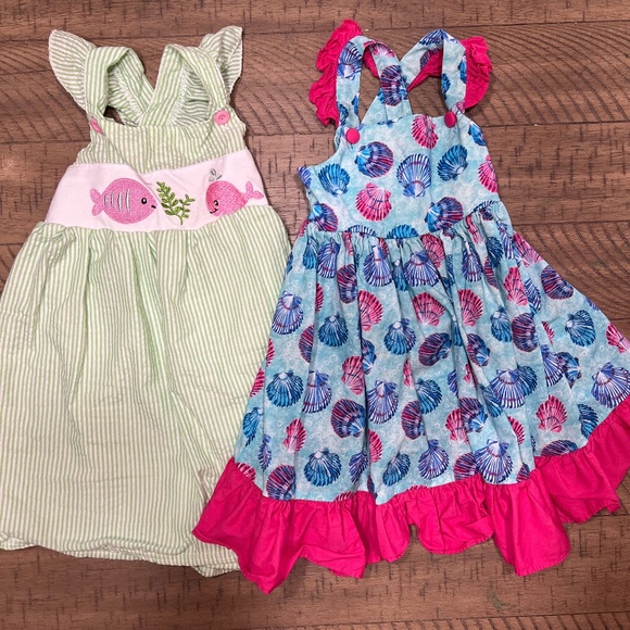 Lot of 2 4T dresses - Picture 1 of 9